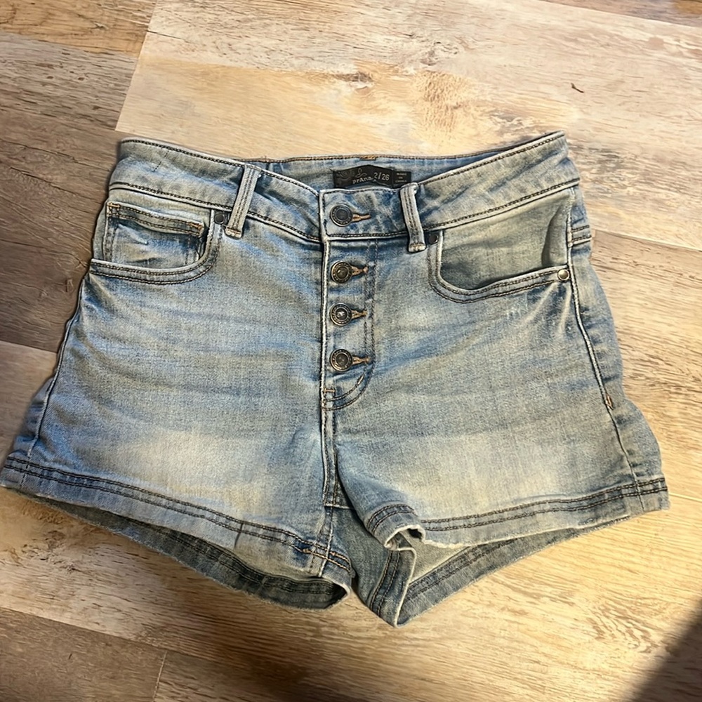 Prana size 2 shorts